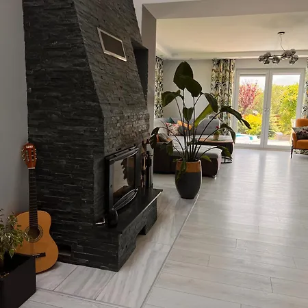 Holiday home The Lilihill House Jezioro, Sauna, Balii, Szabruk