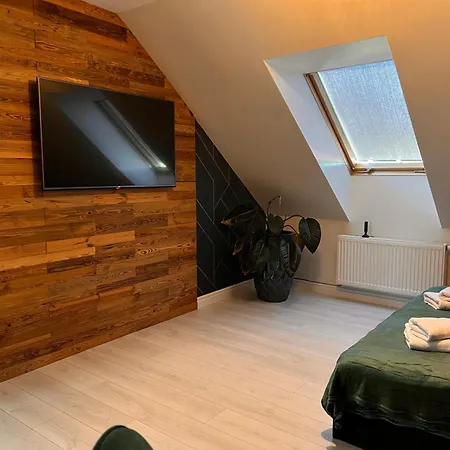 The Lilihill House Jezioro, Sauna, Balii, * Szabruk