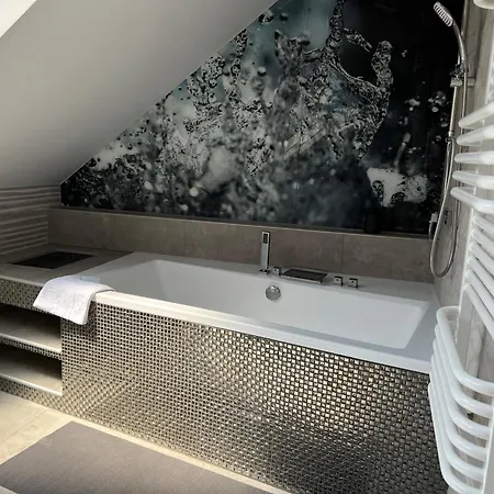 The Lilihill House Jezioro, Sauna, Balii, Holiday home Szabruk