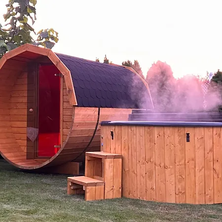 The Lilihill House Jezioro, Sauna, Balii, Semesterbostad *