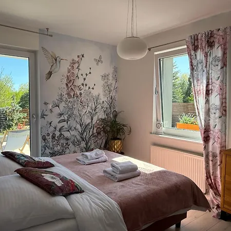 Holiday home The Lilihill House Jezioro, Sauna, Balii,