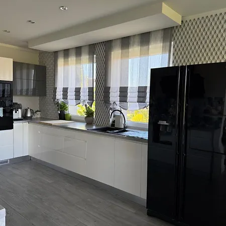 Holiday home The Lilihill House Jezioro, Sauna, Balii, Szabruk