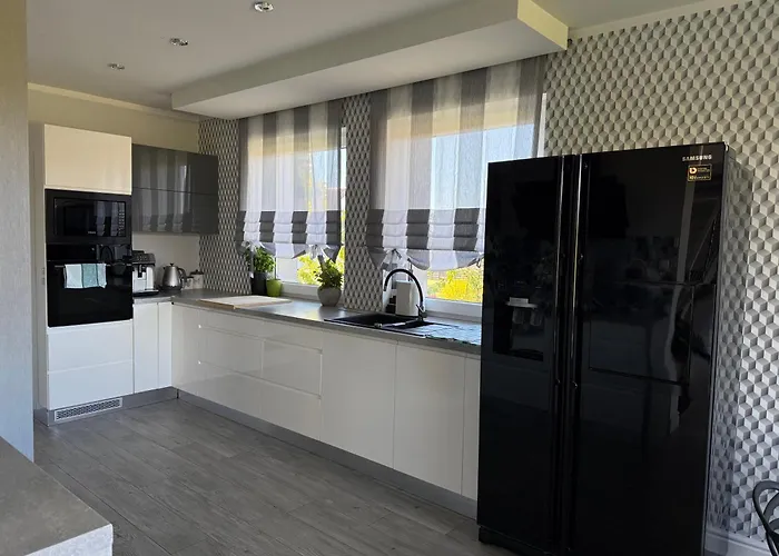 Holiday home The Lilihill House Jezioro, Sauna, Balii, Szabruk